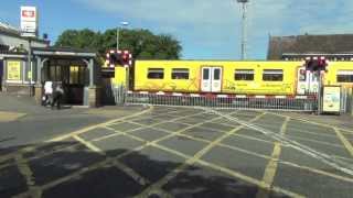 Birkdale Level Crossing [upl. by Ikeda]